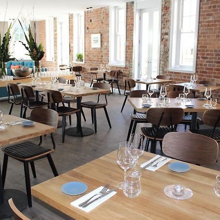 The Crown & Anchor Hotel Newcastle Extérieur photo