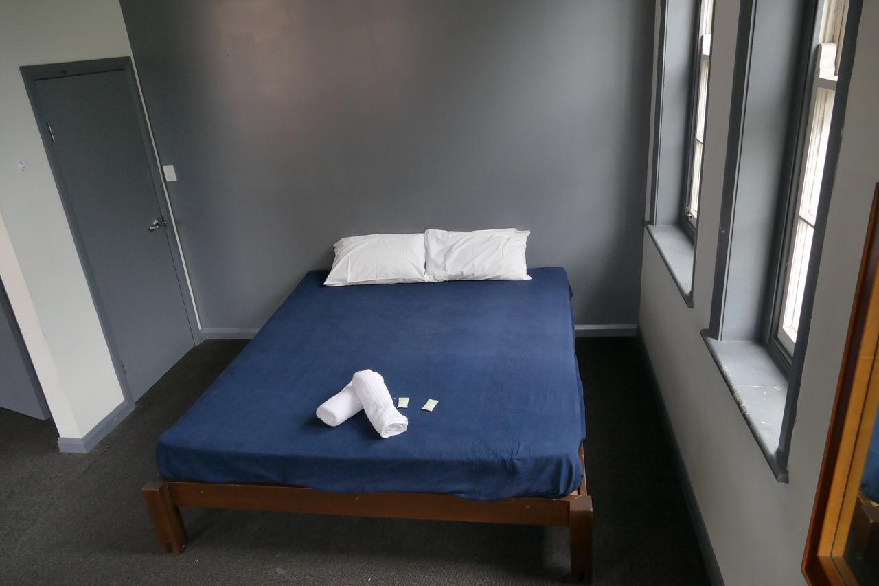 The Crown & Anchor Hotel Newcastle Extérieur photo